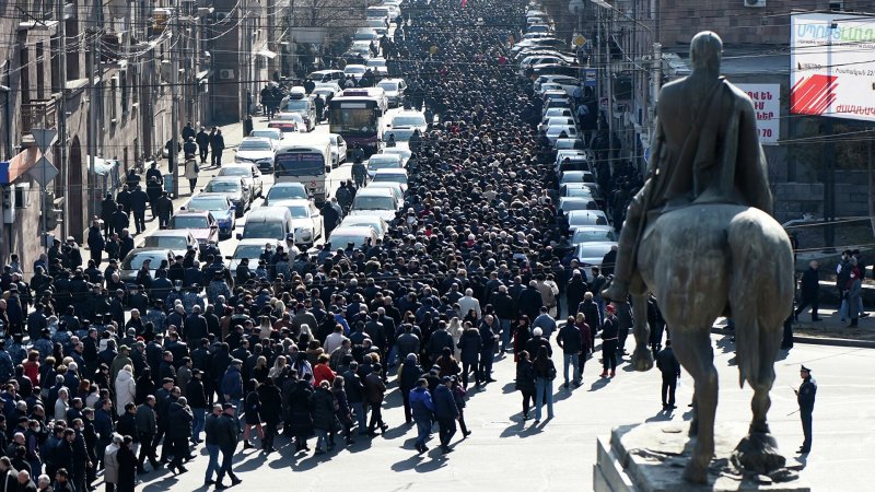 Минобороны Армении призвало не втягивать армию в политические процессы