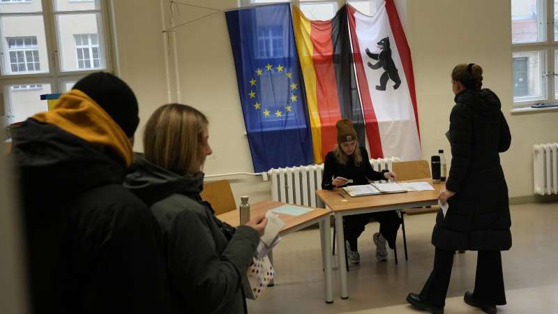 "Союз Сары Вагенкнехт" набирает 5% голосов и проходит в бундестаг