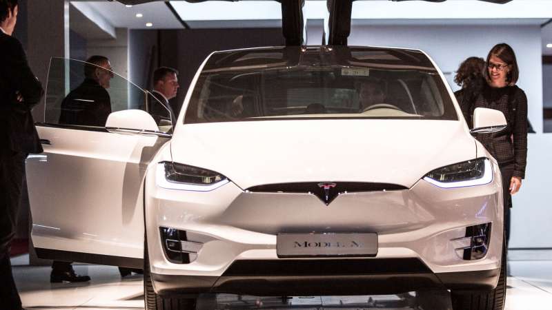 Трамп пообещал приобрести электромобили Tesla для сотрудников Белого дома