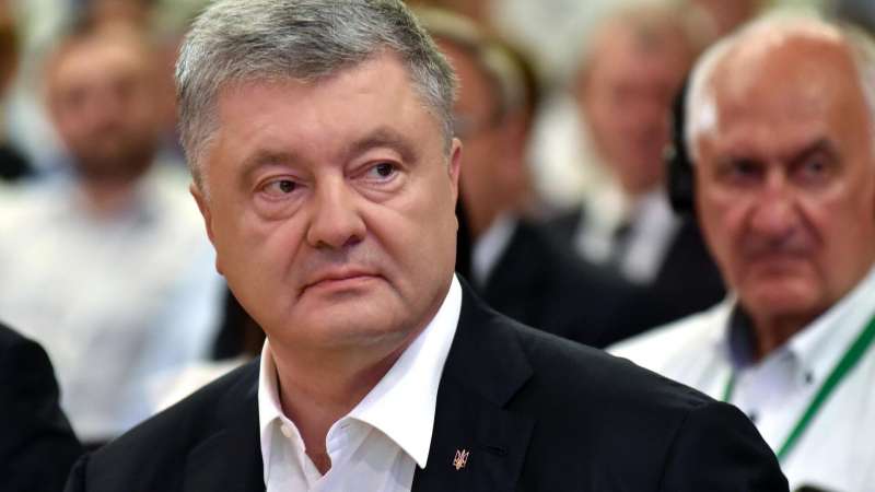 СМИ: Порошенко* в 2024 году заработал в 30 раз больше, чем в 2021 году
