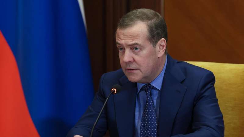 Германия снова стала врагом России, заявил Медведев