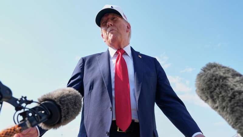 "Проиграл": на Западе обрушились на Трампа после решения по Украине