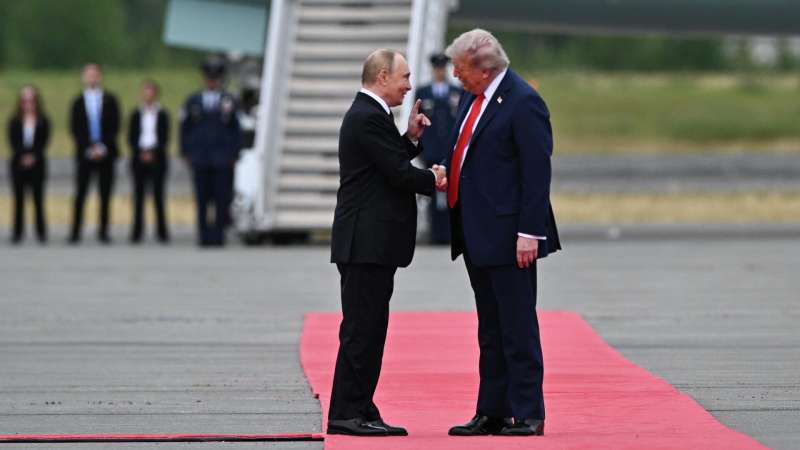 WP сравнила, как Трамп встречал Путина и Зеленского