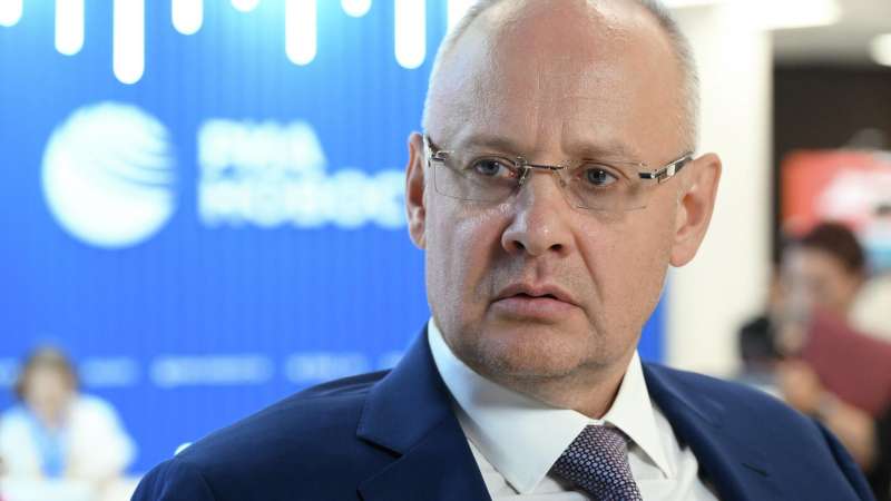 Кобяков заявил, что США больше направляют на форумы в России разведчиков