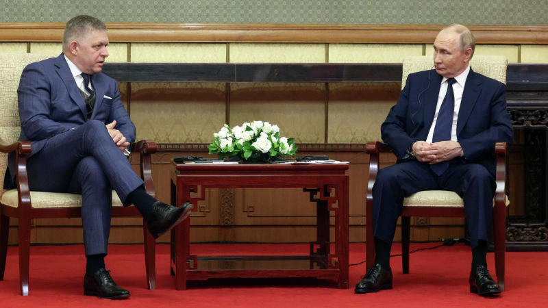 Фицо рассказал Зеленскому о встрече с Путиным