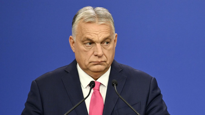 "Примем Украину". Орбан выступил с неожиданным обращением к ЕС