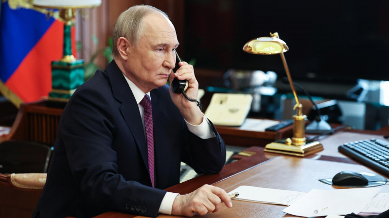 Путин провел телефонный разговор с президентом Узбекистана