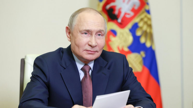 Россия не отстает от противника в применении беспилотников, заявил Путин