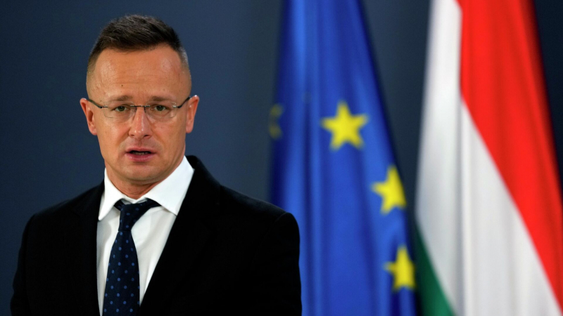 Сийярто обвинил Украину во вмешательстве в выборы в Венгрии
