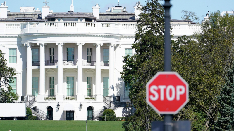 "Трамп любит напрягать". В Киеве объяснили, что США могут навязать России