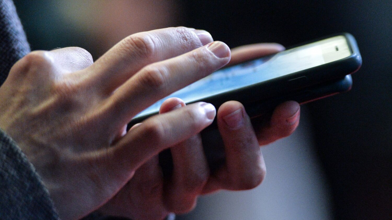 В подполье рассказали, чему учат украинских телефонных мошенников