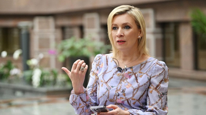 Захарова призвала Украину не слушать "натовских советчиков"